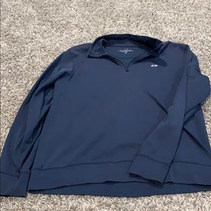 Vineyard vines sweatshirt